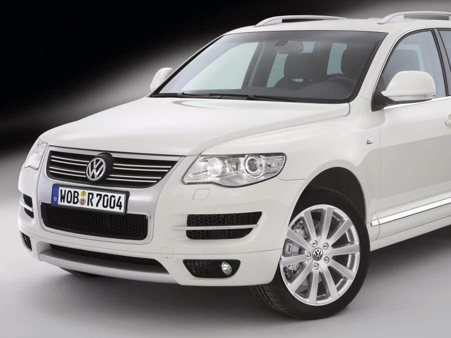  Volkswagen Touareg V10 TDi R-Line 2007 года  (фото 6 из 10)